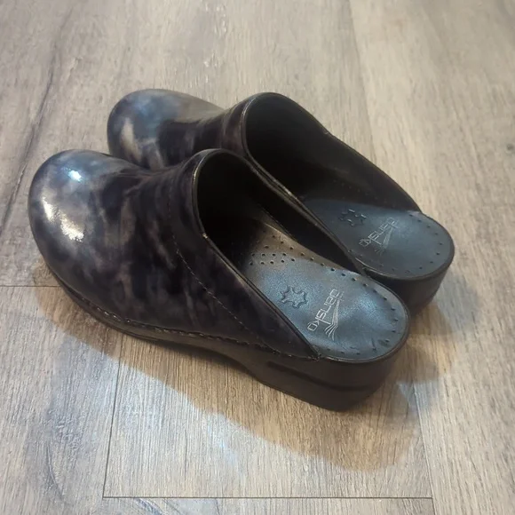 Dansko Clogs - Picture 3 of 8